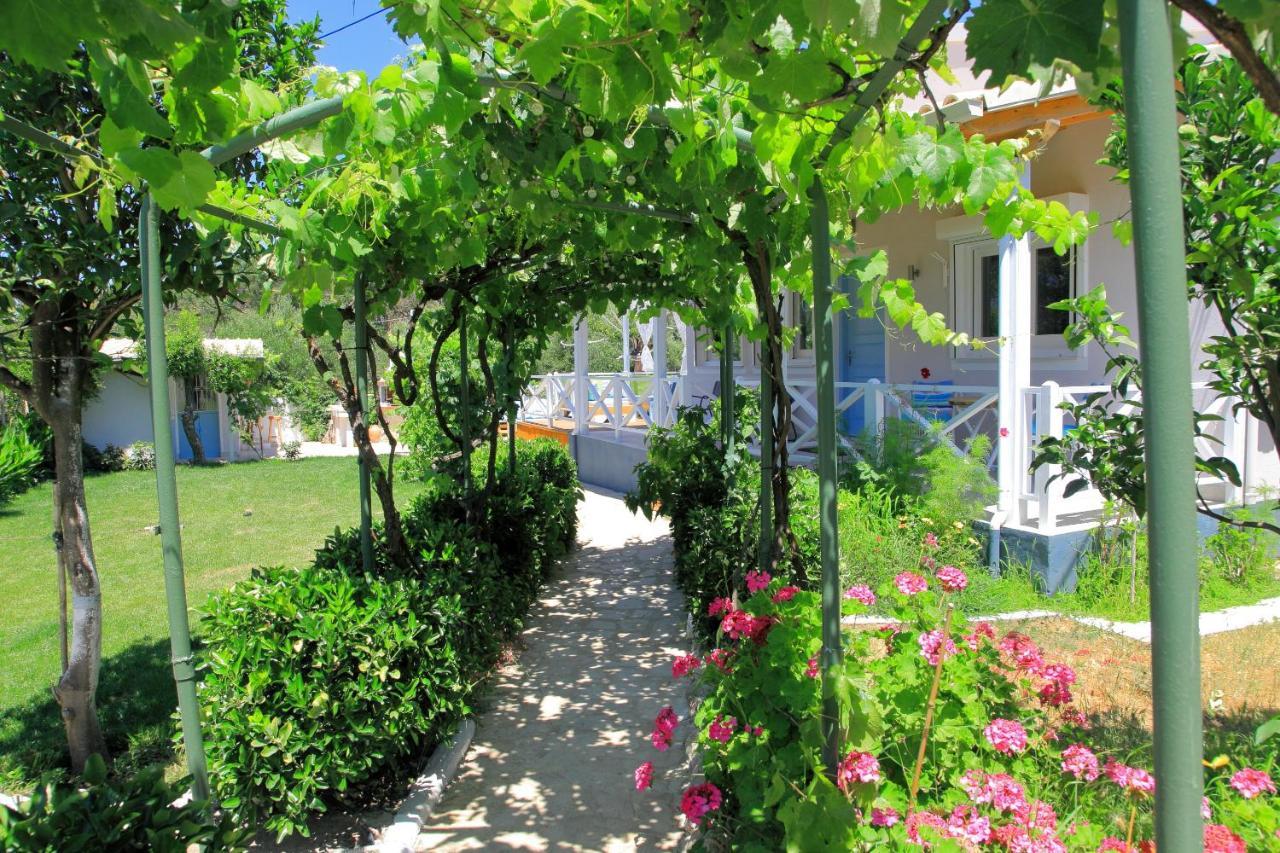 Blue Sky Cottage, Kanouli Beach CChalikounas Buitenkant foto