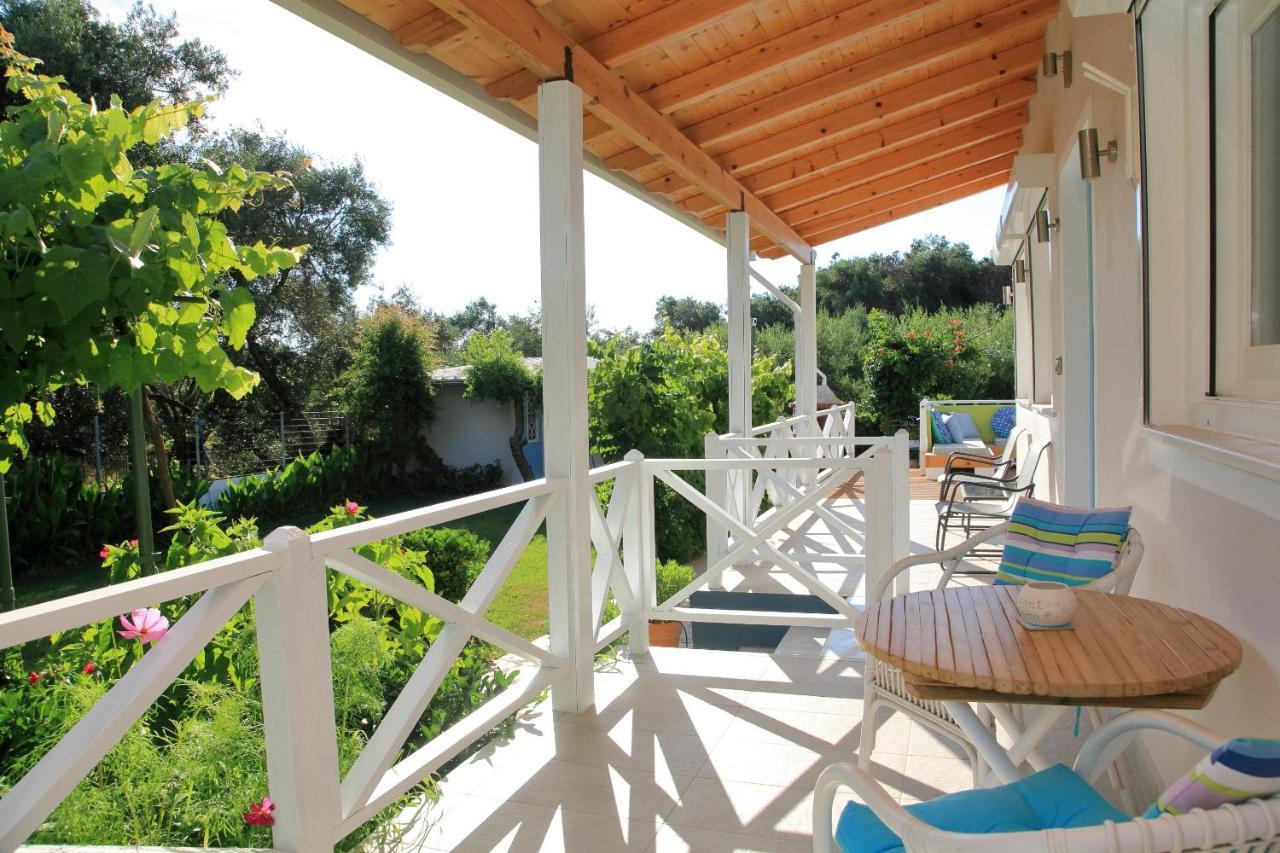 Blue Sky Cottage, Kanouli Beach CChalikounas Buitenkant foto